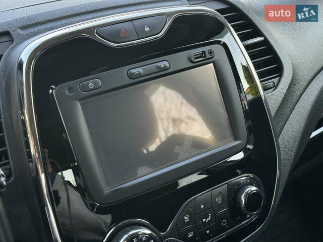 Бежевый Рено Каптур, объемом двигателя 1.46 л и пробегом 100 тыс. км за 13200 $, фото 44 на Automoto.ua