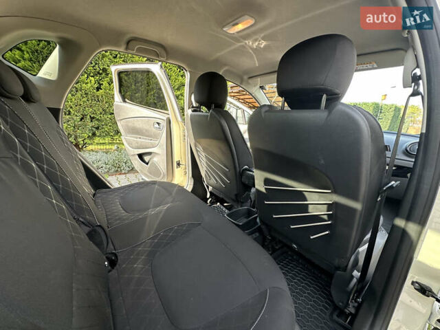 Бежевый Рено Каптур, объемом двигателя 1.46 л и пробегом 100 тыс. км за 13200 $, фото 26 на Automoto.ua