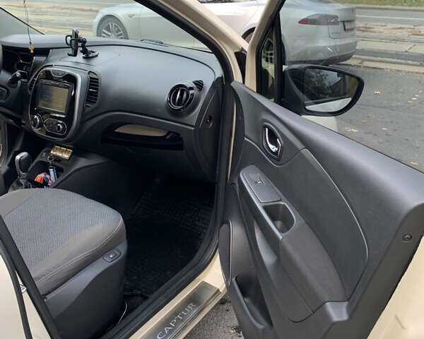 Бежевий Рено Каптур, об'ємом двигуна 1.46 л та пробігом 115 тис. км за 13500 $, фото 9 на Automoto.ua