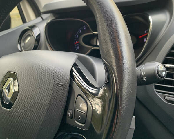 Бежевий Рено Каптур, об'ємом двигуна 1.46 л та пробігом 115 тис. км за 13500 $, фото 12 на Automoto.ua