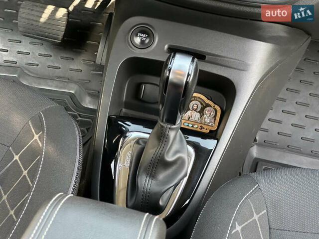 Бежевый Рено Каптур, объемом двигателя 1.46 л и пробегом 100 тыс. км за 13200 $, фото 31 на Automoto.ua