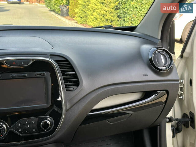 Бежевый Рено Каптур, объемом двигателя 1.46 л и пробегом 100 тыс. км за 13200 $, фото 30 на Automoto.ua