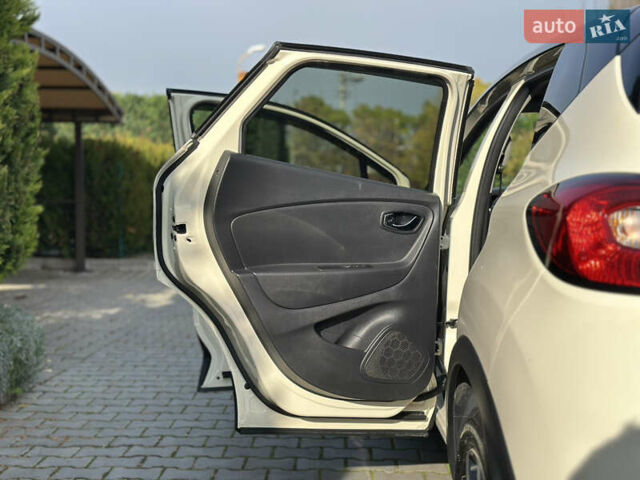 Бежевый Рено Каптур, объемом двигателя 1.46 л и пробегом 100 тыс. км за 13200 $, фото 27 на Automoto.ua