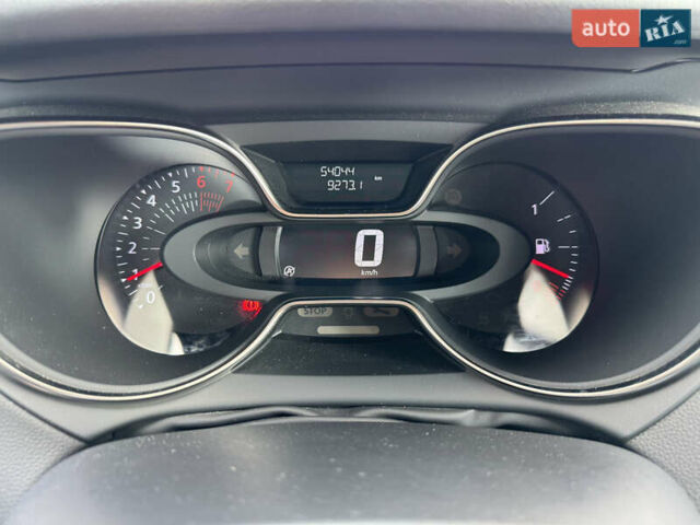 Бежевий Рено Каптур, об'ємом двигуна 0.9 л та пробігом 54 тис. км за 13599 $, фото 5 на Automoto.ua