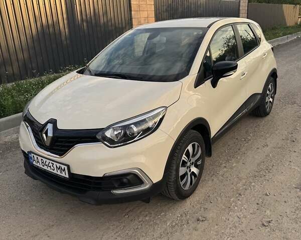 Бежевый Рено Каптур, объемом двигателя 0.9 л и пробегом 54 тыс. км за 15900 $, фото 4 на Automoto.ua