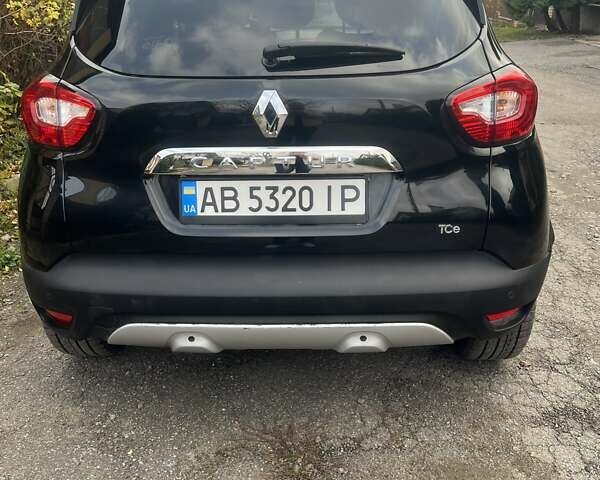 Черный Рено Каптур, объемом двигателя 1.2 л и пробегом 54 тыс. км за 12300 $, фото 3 на Automoto.ua