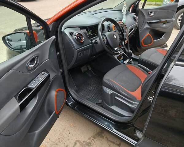 Черный Рено Каптур, объемом двигателя 1.2 л и пробегом 124 тыс. км за 13500 $, фото 7 на Automoto.ua