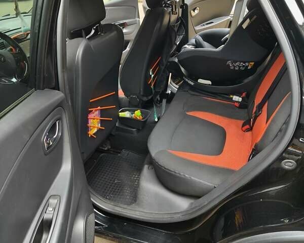 Черный Рено Каптур, объемом двигателя 1.2 л и пробегом 124 тыс. км за 13500 $, фото 10 на Automoto.ua