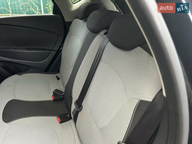 Чорний Рено Каптур, об'ємом двигуна 1.2 л та пробігом 133 тис. км за 9999 $, фото 27 на Automoto.ua