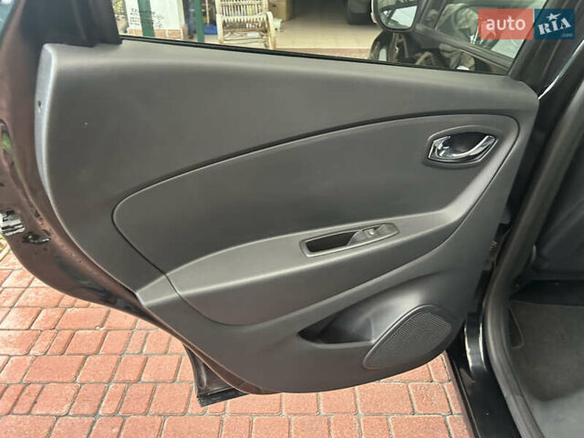 Чорний Рено Каптур, об'ємом двигуна 1.2 л та пробігом 133 тис. км за 9999 $, фото 30 на Automoto.ua