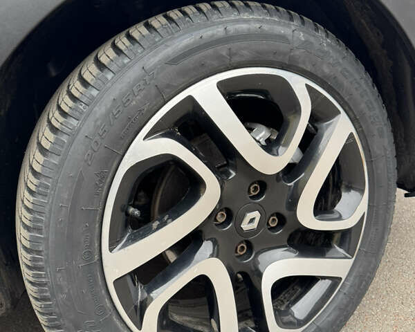 Черный Рено Каптур, объемом двигателя 1.5 л и пробегом 117 тыс. км за 10700 $, фото 17 на Automoto.ua