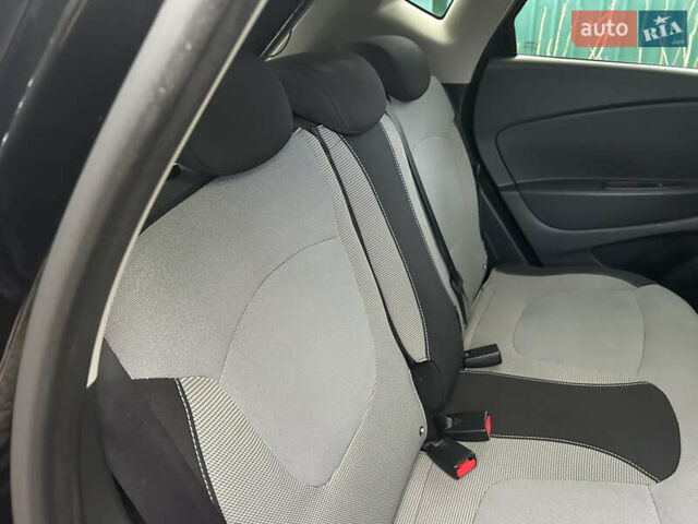 Чорний Рено Каптур, об'ємом двигуна 1.2 л та пробігом 133 тис. км за 9999 $, фото 34 на Automoto.ua