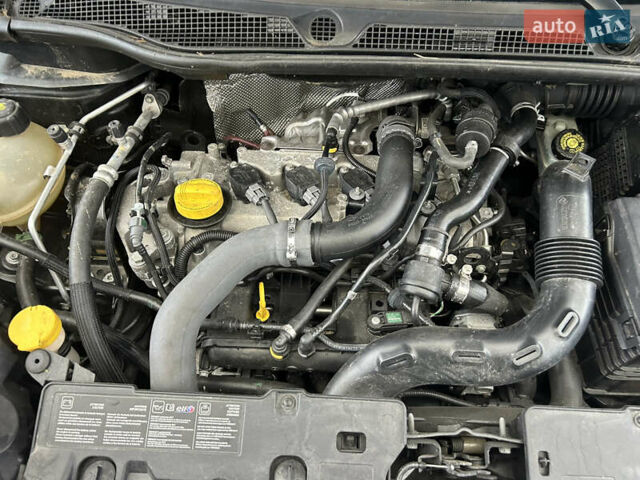 Чорний Рено Каптур, об'ємом двигуна 1.2 л та пробігом 133 тис. км за 9999 $, фото 48 на Automoto.ua