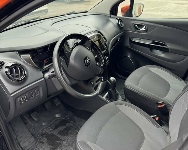 Черный Рено Каптур, объемом двигателя 1.5 л и пробегом 117 тыс. км за 10700 $, фото 9 на Automoto.ua