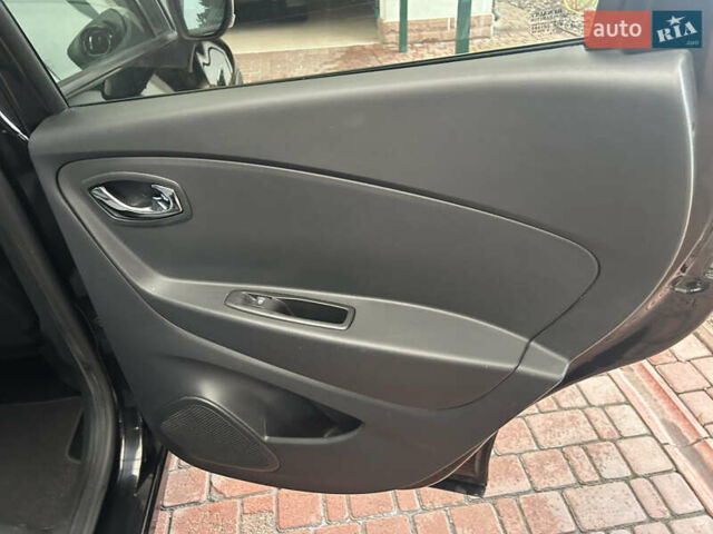 Чорний Рено Каптур, об'ємом двигуна 1.2 л та пробігом 133 тис. км за 9999 $, фото 37 на Automoto.ua