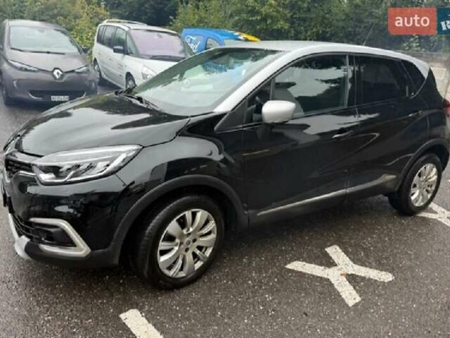 Черный Рено Каптур, объемом двигателя 1.2 л и пробегом 61 тыс. км за 14599 $, фото 4 на Automoto.ua