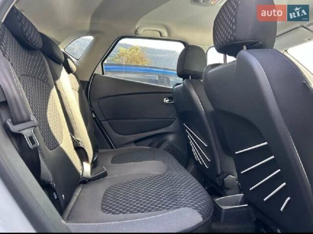 Черный Рено Каптур, объемом двигателя 1.2 л и пробегом 61 тыс. км за 14599 $, фото 10 на Automoto.ua