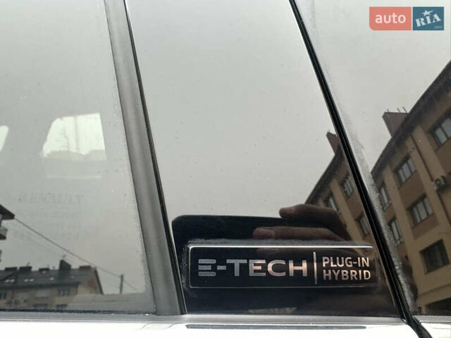 Черный Рено Каптур, объемом двигателя 1.6 л и пробегом 14 тыс. км за 19999 $, фото 15 на Automoto.ua