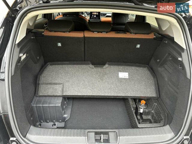 Черный Рено Каптур, объемом двигателя 1.6 л и пробегом 14 тыс. км за 19999 $, фото 52 на Automoto.ua