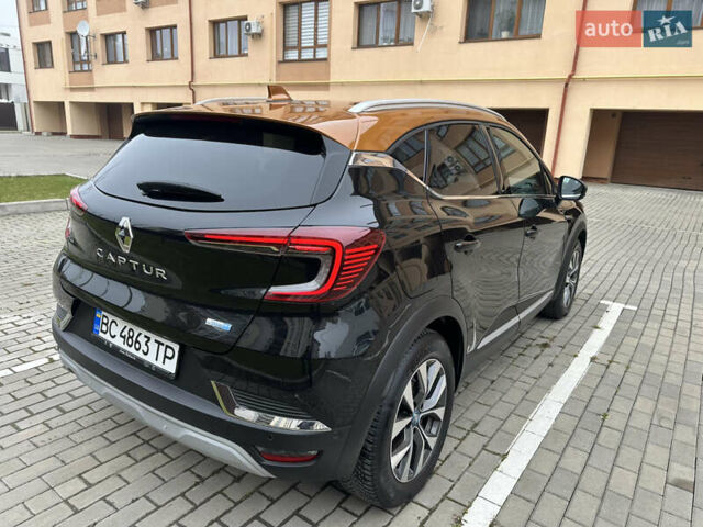 Черный Рено Каптур, объемом двигателя 1.6 л и пробегом 14 тыс. км за 19999 $, фото 3 на Automoto.ua