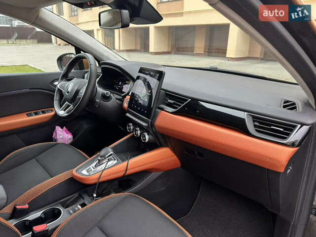 Черный Рено Каптур, объемом двигателя 1.6 л и пробегом 14 тыс. км за 19999 $, фото 50 на Automoto.ua