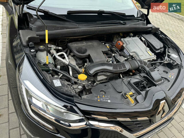 Черный Рено Каптур, объемом двигателя 1.6 л и пробегом 14 тыс. км за 19999 $, фото 54 на Automoto.ua