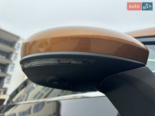 Черный Рено Каптур, объемом двигателя 1.6 л и пробегом 14 тыс. км за 19999 $, фото 18 на Automoto.ua