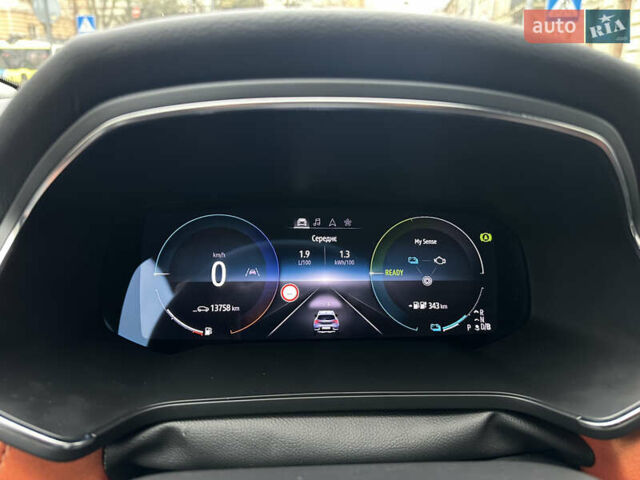 Черный Рено Каптур, объемом двигателя 1.6 л и пробегом 14 тыс. км за 19999 $, фото 28 на Automoto.ua