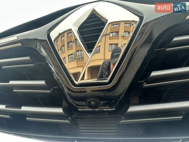 Черный Рено Каптур, объемом двигателя 1.6 л и пробегом 14 тыс. км за 19999 $, фото 17 на Automoto.ua