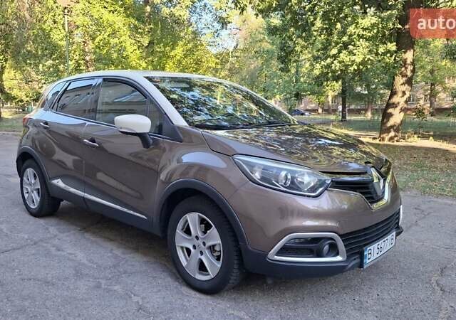 Коричневый Рено Каптур, объемом двигателя 0.9 л и пробегом 119 тыс. км за 8600 $, фото 10 на Automoto.ua
