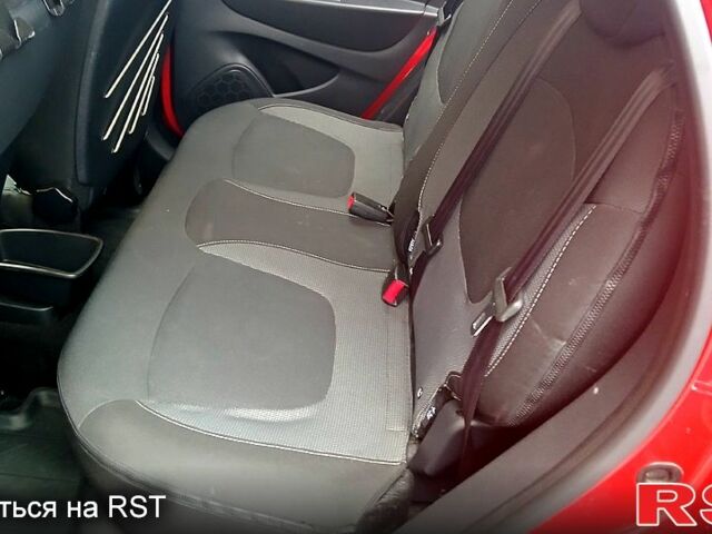 Красный Рено Каптур, объемом двигателя 1.5 л и пробегом 100 тыс. км за 14500 $, фото 10 на Automoto.ua