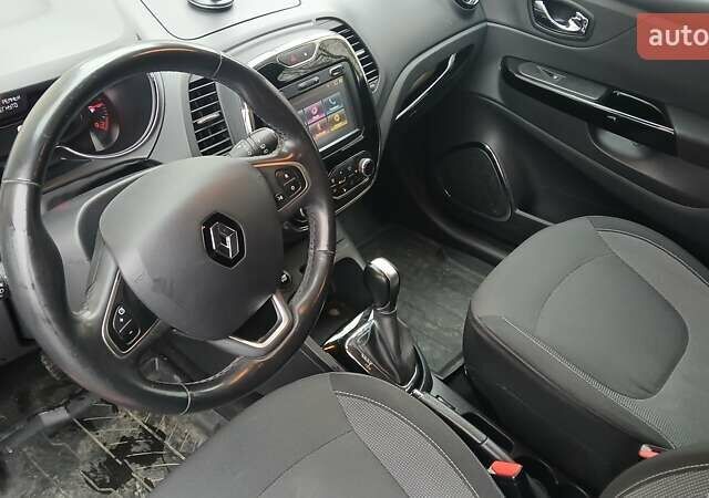 Червоний Рено Каптур, об'ємом двигуна 1.5 л та пробігом 100 тис. км за 14500 $, фото 5 на Automoto.ua