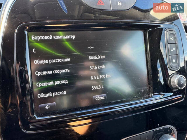 Красный Рено Каптур, объемом двигателя 1.46 л и пробегом 113 тыс. км за 15100 $, фото 27 на Automoto.ua