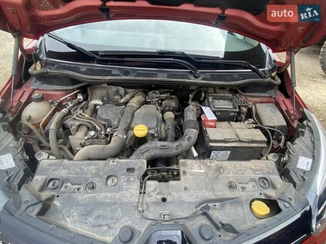 Червоний Рено Каптур, об'ємом двигуна 1.46 л та пробігом 30 тис. км за 16300 $, фото 1 на Automoto.ua