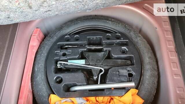 Червоний Рено Каптур, об'ємом двигуна 1.46 л та пробігом 168 тис. км за 15900 $, фото 28 на Automoto.ua