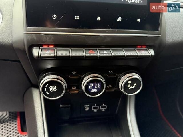 Красный Рено Каптур, объемом двигателя 1.3 л и пробегом 28 тыс. км за 18500 $, фото 69 на Automoto.ua