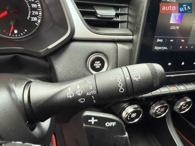 Красный Рено Каптур, объемом двигателя 1.3 л и пробегом 28 тыс. км за 18500 $, фото 66 на Automoto.ua