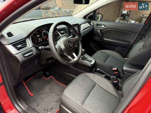 Красный Рено Каптур, объемом двигателя 1.3 л и пробегом 28 тыс. км за 18500 $, фото 59 на Automoto.ua