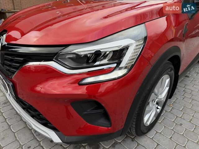 Красный Рено Каптур, объемом двигателя 1.3 л и пробегом 28 тыс. км за 18500 $, фото 29 на Automoto.ua