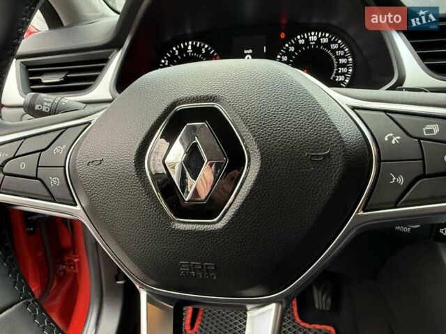 Красный Рено Каптур, объемом двигателя 1.3 л и пробегом 28 тыс. км за 18500 $, фото 62 на Automoto.ua