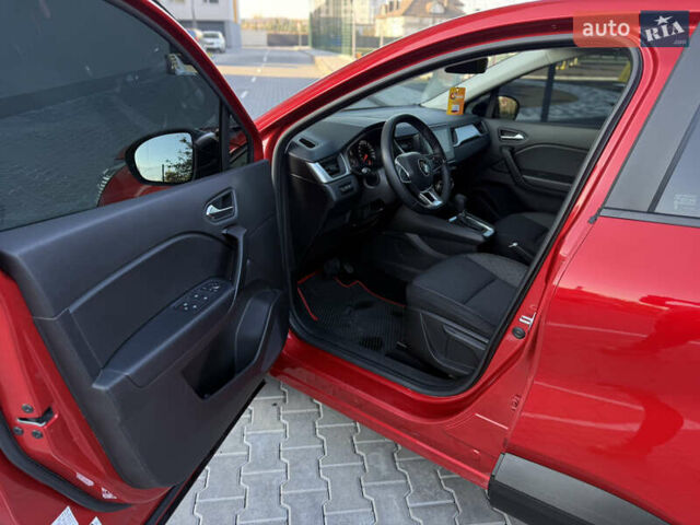 Красный Рено Каптур, объемом двигателя 1.3 л и пробегом 27 тыс. км за 19299 $, фото 32 на Automoto.ua
