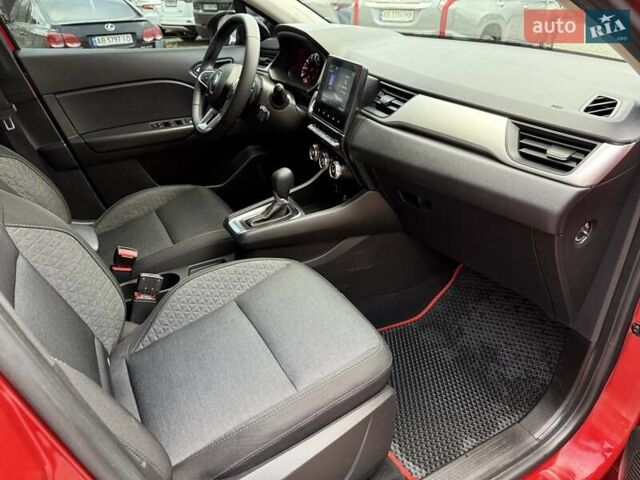 Красный Рено Каптур, объемом двигателя 1.3 л и пробегом 28 тыс. км за 18500 $, фото 53 на Automoto.ua