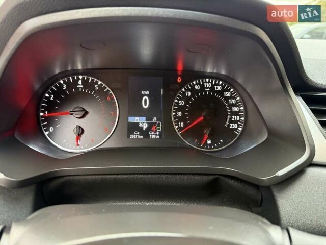 Красный Рено Каптур, объемом двигателя 1.3 л и пробегом 28 тыс. км за 18500 $, фото 64 на Automoto.ua