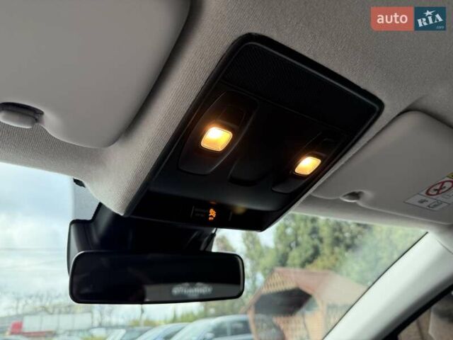 Красный Рено Каптур, объемом двигателя 1.3 л и пробегом 28 тыс. км за 18500 $, фото 72 на Automoto.ua