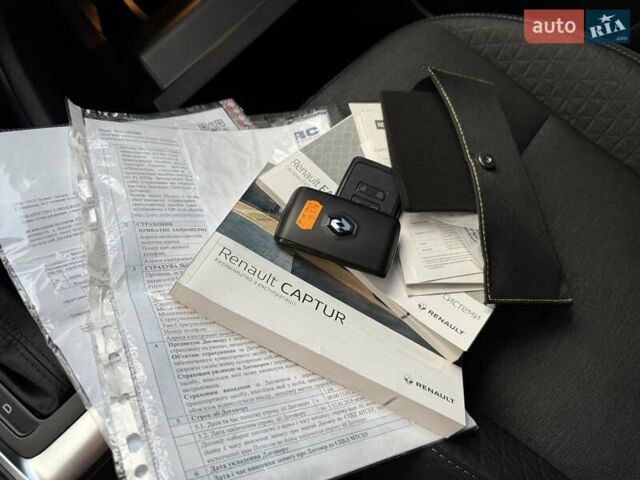 Красный Рено Каптур, объемом двигателя 1.3 л и пробегом 28 тыс. км за 18500 $, фото 74 на Automoto.ua