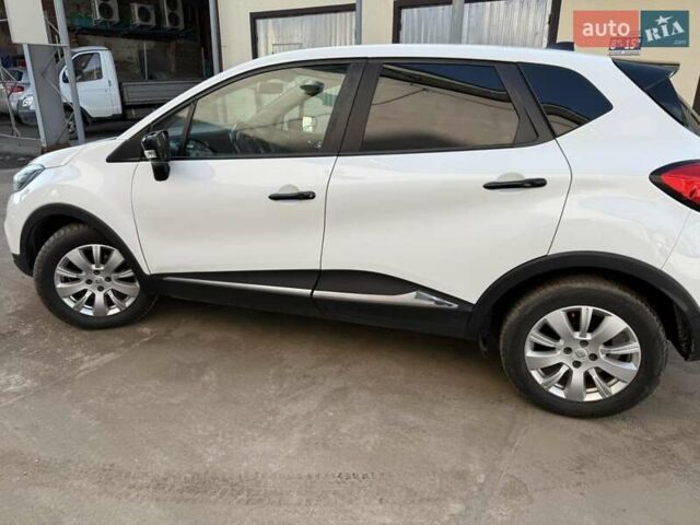 Рено Каптур, объемом двигателя 0 л и пробегом 228 тыс. км за 11200 $, фото 4 на Automoto.ua