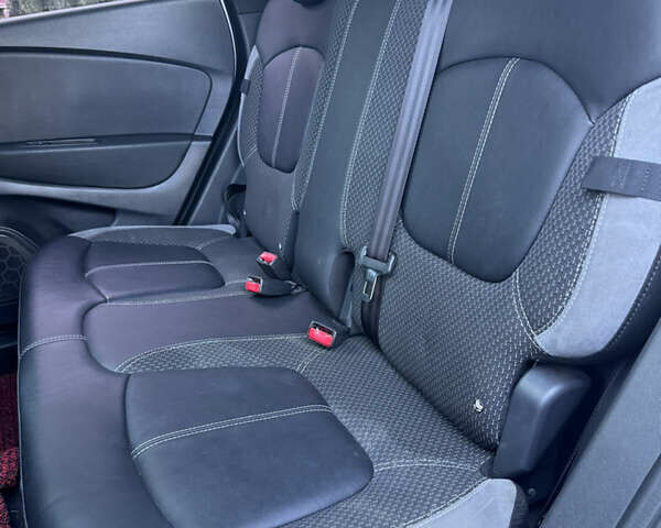 Рено Каптур, объемом двигателя 1.5 л и пробегом 87 тыс. км за 14900 $, фото 25 на Automoto.ua