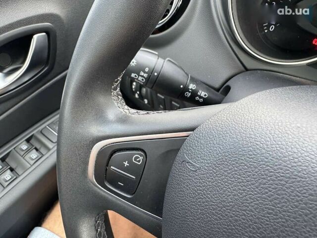 Рено Каптур, объемом двигателя 0.9 л и пробегом 54 тыс. км за 15490 $, фото 23 на Automoto.ua