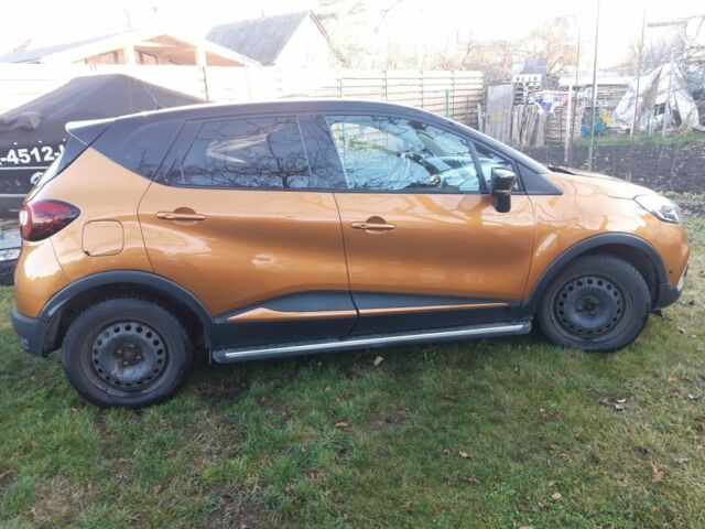 Желтый Рено Каптур, объемом двигателя 1.2 л и пробегом 63 тыс. км за 333 $, фото 6 на Automoto.ua