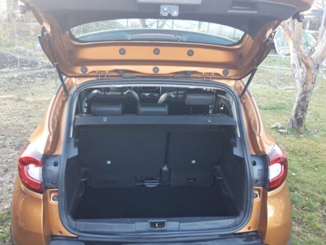 Желтый Рено Каптур, объемом двигателя 1.2 л и пробегом 63 тыс. км за 333 $, фото 8 на Automoto.ua